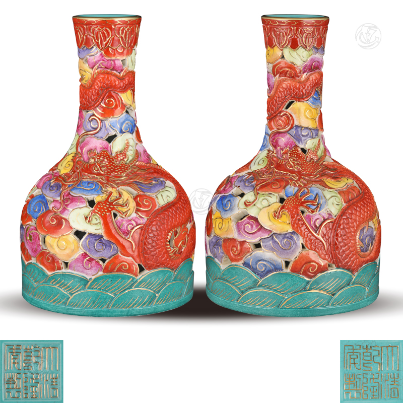 大清乾隆年制款琺瑯彩搖鈴尊一對(duì)