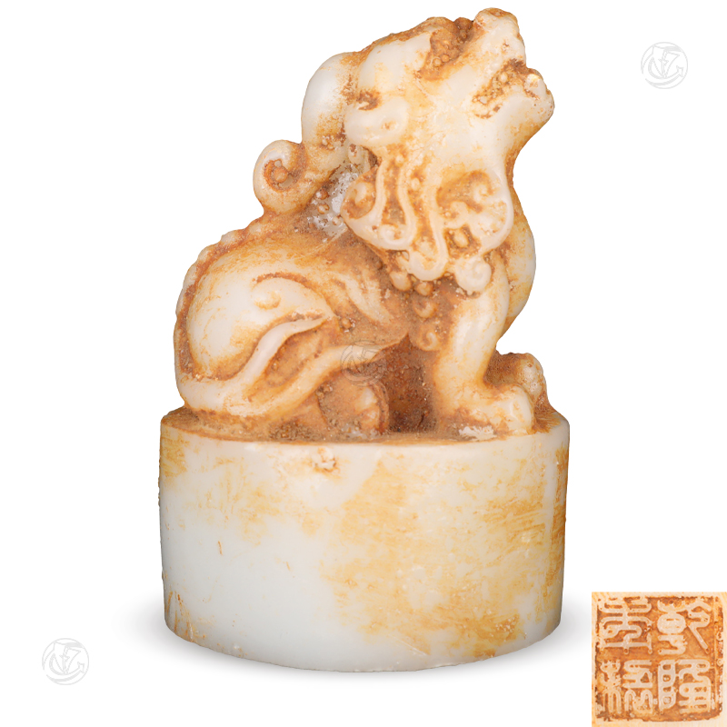 乾隆年制款漢白玉獸紐印章
